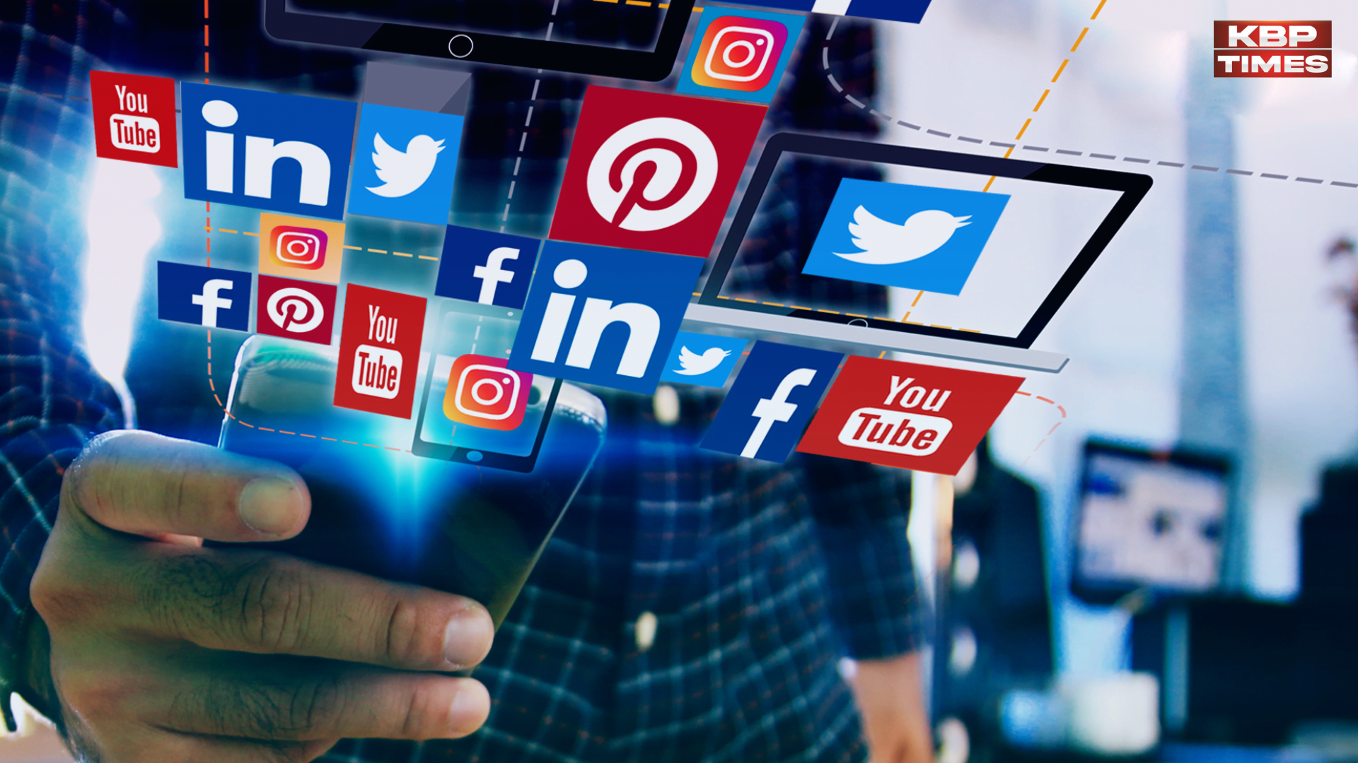 Social Media: केंद्र सरकार ने सोशल मीडिया प्लेटफॉर्म्स और अन्य ऑनलाइन इंटरमीडियरीज को कड़ा संदेश दिया है