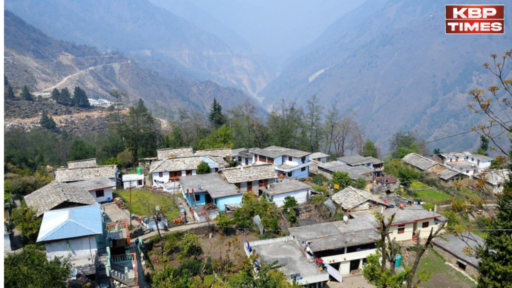 वादियों के बीच रोमांच और ग्रामीण जीवन का अनुभव