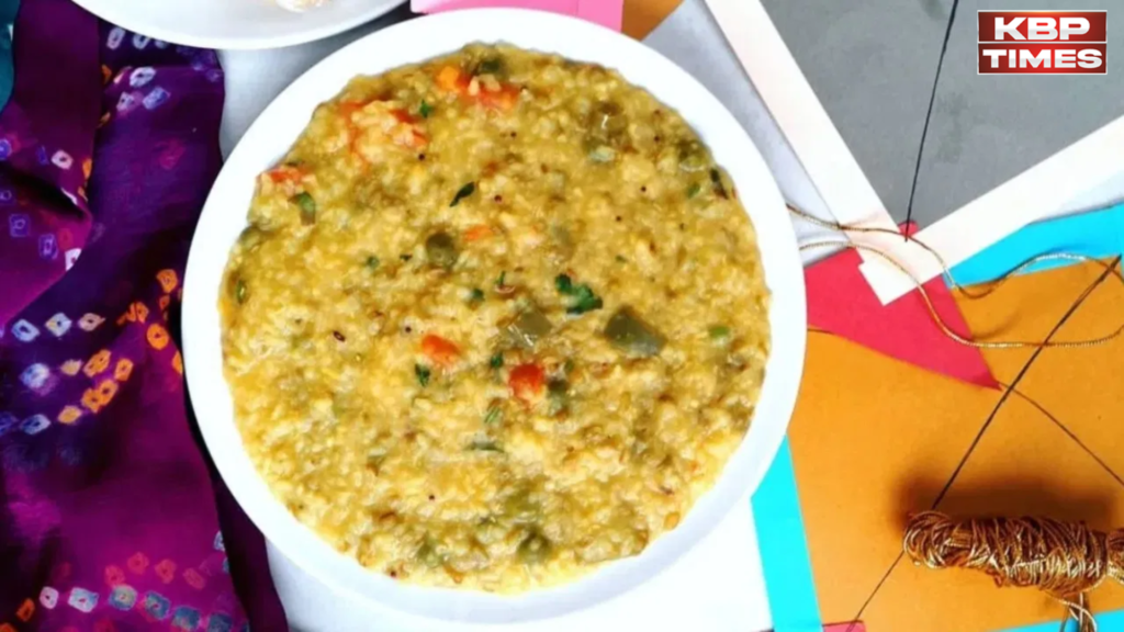 Makar Sankranti 2026: मकर संक्रांति पर खिचड़ी खाने की परंपरा क्यों है