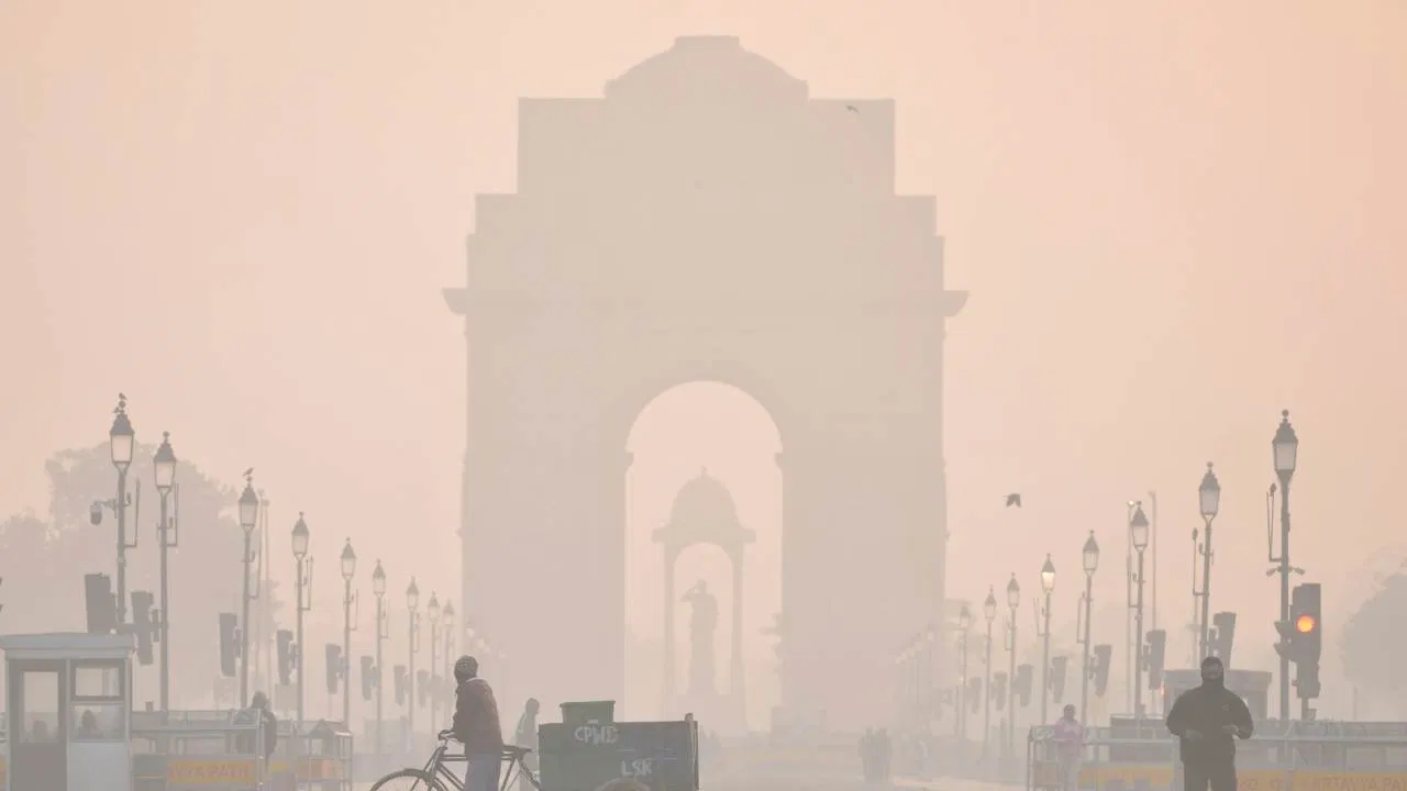 दिल्ली में AQI में आई गिरावट