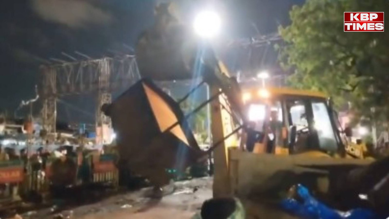 Howrah Station Bulldozer Action