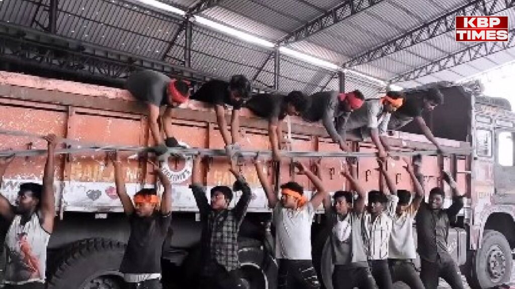 Workers Viral Video