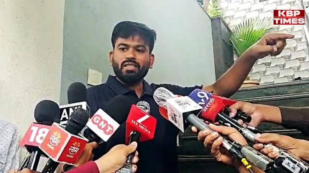 Abhijeet Dipke News