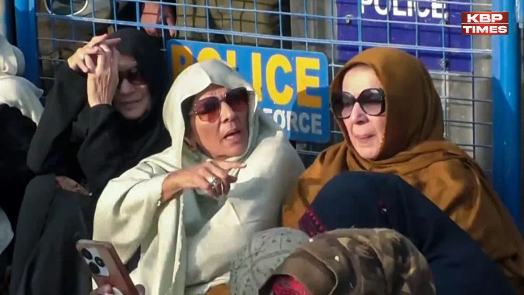 Imran khan's sister and wife meet in jail