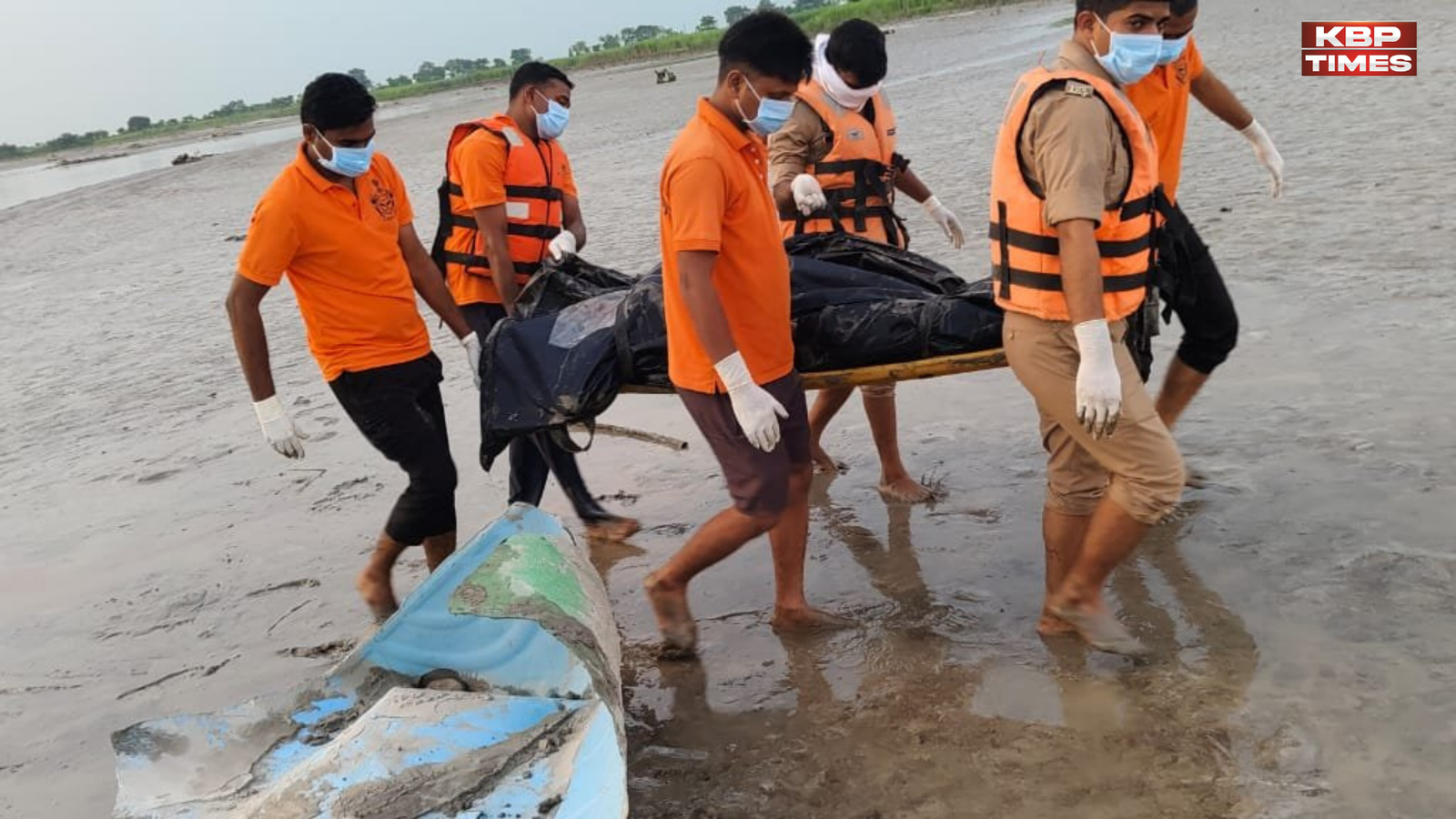 flood in nepal and dead bodies