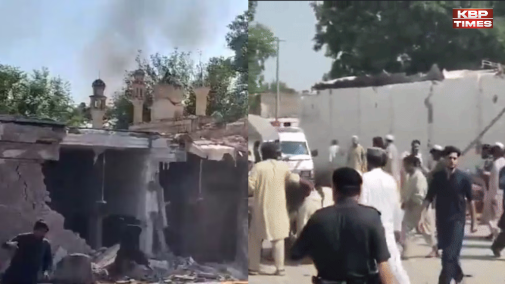 Blast near masjid in pakistan