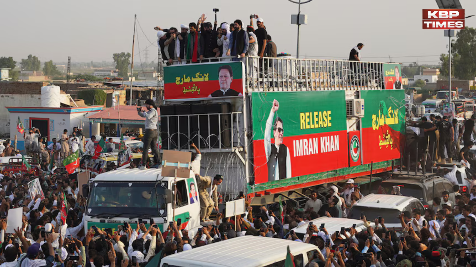 Imran Supporters long march